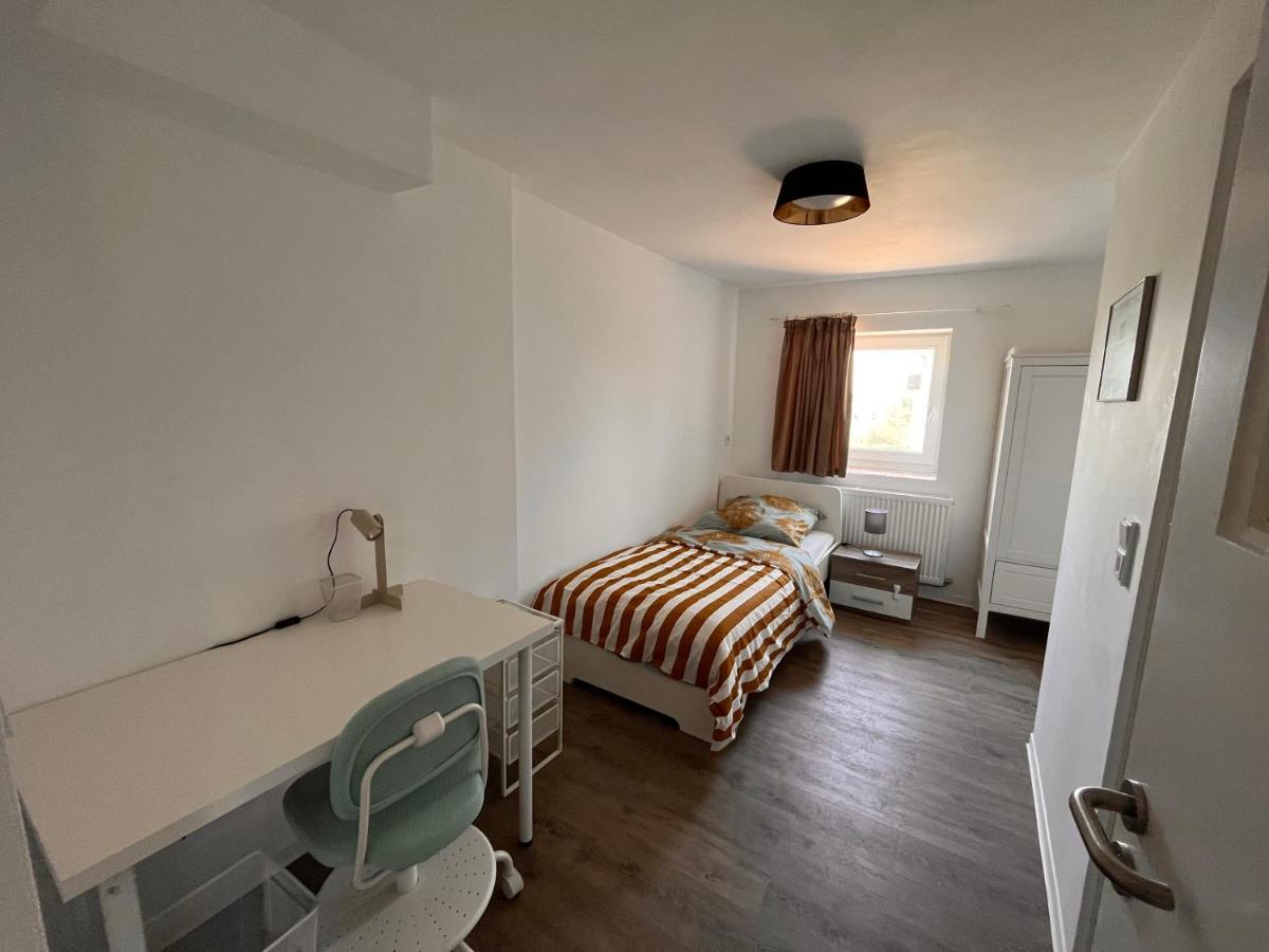 Ein Schoenes Zimmer In Kiel Exterior photo
